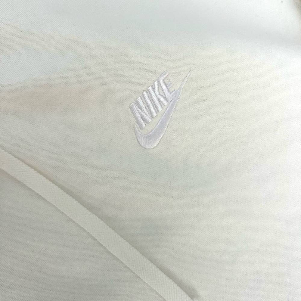 Nike Streetware Cabincore Athletic Sports Off-White Thick Hoodie - Picture 4 of 4